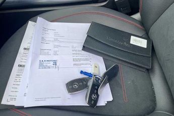 MERCEDES-BENZ EQA EQA 250 66.5kWh AMG Line SUV 5dr Electric Auto (190 ps)