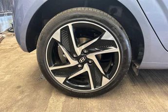 HYUNDAI i10 1.0 Premium Hatchback 5dr Petrol Auto Euro 6 (s/s) (63 ps)