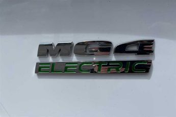 MG MG4 EV 51kWh SE Hatchback 5dr Electric Auto (170 ps)