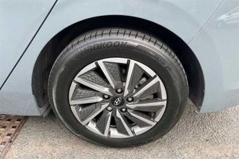HYUNDAI IONIQ 38.3kWh Premium Hatchback 5dr Electric Auto (136 ps)