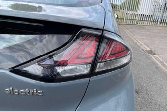 HYUNDAI IONIQ 38.3kWh Premium Hatchback 5dr Electric Auto (136 ps)