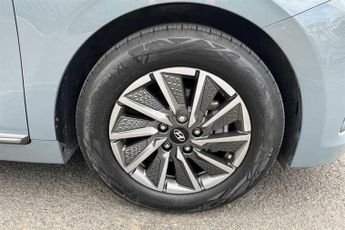 HYUNDAI IONIQ 38.3kWh Premium Hatchback 5dr Electric Auto (136 ps)
