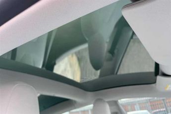 TESLA MODEL 3 (Dual Motor) Long Range Saloon 4dr Electric Auto 4WDE (346 ps)