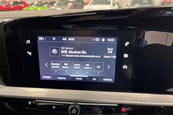 VAUXHALL MOKKA Electric 50kWh SE Nav Premium SUV 5dr Electric Auto (136 ps)