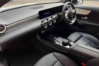MERCEDES-BENZ CLA 1.3 CLA250e 15.6kWh AMG Line (Premium) Coupe 4dr Petrol Plug-in 