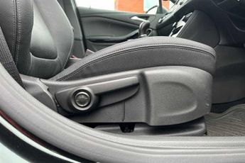 VAUXHALL ASTRA 1.5 Turbo D Elite Nav Hatchback 5dr Diesel Manual Euro 6 (s/s) (