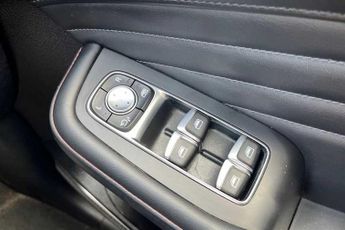 MG MG HS 1.5 T-GDI Exclusive SUV 5dr Petrol DCT Euro 6 (s/s) (162 ps)