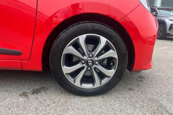HYUNDAI i10 1.2 Premium SE Hatchback 5dr Petrol Auto Euro 6 (87 ps)