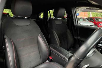 MERCEDES-BENZ GLA 1.3 GLA200 AMG Line SUV 5dr Petrol 7G-DCT Euro 6 (s/s) (163 ps)
