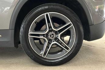 MERCEDES-BENZ GLA 1.3 GLA200 AMG Line SUV 5dr Petrol 7G-DCT Euro 6 (s/s) (163 ps)