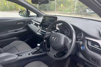 Toyota C-hr 1.8 VVT-h (122 PS) Icon 5 Door Petrol Hybrid SUV Automatic *** 1