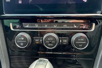 VOLKSWAGEN GOLF 2.0 TSI GTI Hatchback 5dr Petrol DSG Euro 6 (s/s) (230 ps)