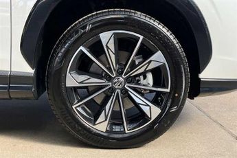 MG HS 1.5 T-GDI Trophy SUV 5dr Petrol DCT Euro 6 (s/s) (169 ps)