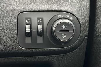 VAUXHALL CROSSLAND 1.2 SE Nav Premium SUV 5dr Petrol Manual Euro 6 (s/s) (83 ps)