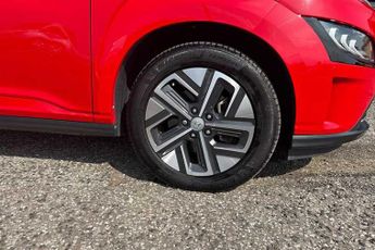 HYUNDAI KONA 64kWh Premium SUV 5dr Electric Auto (10.5kW Charger) (204 ps)