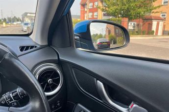 HYUNDAI KONA 64kWh Premium SUV 5dr Electric Auto (10.5kW Charger) (204 ps)