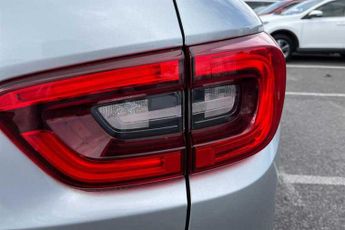 RENAULT KADJAR 1.3 TCe Iconic SUV 5dr Petrol EDC Euro 6 (s/s) (140 ps)