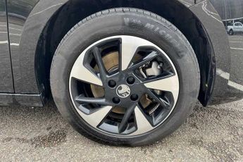 Vauxhall Corsa Electric 50kWh Design Hatchback 5dr Electric Auto (136 ps)