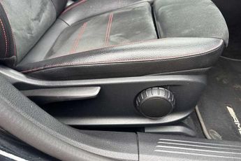 MERCEDES-BENZ A CLASS 2.0 A220 AMG Line Hatchback 5dr Petrol 7G-DCT Euro 6 (s/s) (190 