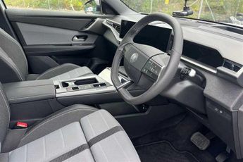 Vauxhall Grandland Electric 73 kWh (213 PS) Ultimate 5 Door Electric SUV Automatic