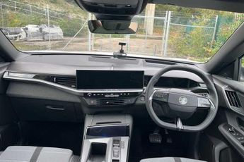 Vauxhall Grandland Electric 73 kWh (213 PS) Ultimate 5 Door Electric SUV Automatic
