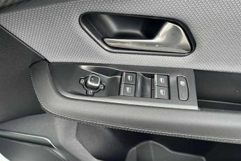 Vauxhall Grandland Electric 73 kWh (213 PS) Ultimate 5 Door Electric SUV Automatic