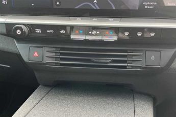 Vauxhall Grandland Electric 73 kWh (213 PS) Ultimate 5 Door Electric SUV Automatic