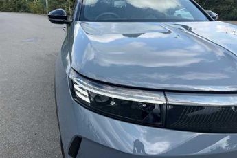 Vauxhall Grandland Electric 73 kWh (213 PS) Ultimate 5 Door Electric SUV Automatic