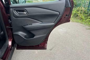 Nissan Qashqai 1.3 DIG-T MHEV (158 PS) Acenta Premium 5 Door Petrol Hybrid SUV 