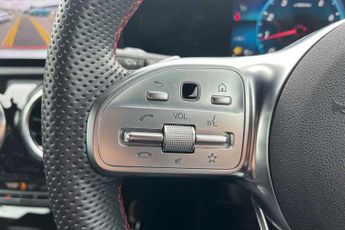 MERCEDES-BENZ A CLASS 1.3 A200 AMG Line (Executive) Hatchback 5dr Petrol 7G-DCT Euro 6