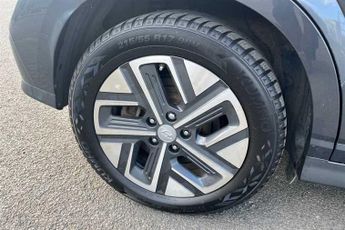 HYUNDAI KONA 64kWh Premium SUV 5dr Electric Auto (10.5kW Charger) (204 ps)