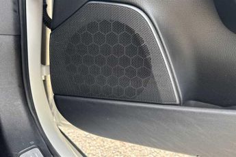 VOLVO V90 CROSS COUNTRY 2.0 B5 MHEV Estate 5dr Diesel Hybrid Auto AWD Euro 6 (s/s) (235 