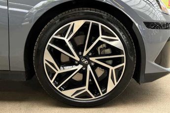 HYUNDAI IONIQ 6 77.4kWh Premium Saloon 4dr Electric Auto (228 ps)