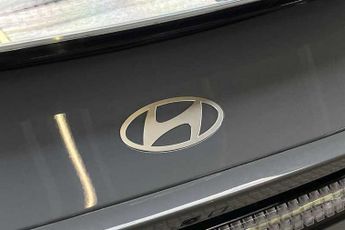 HYUNDAI IONIQ 6 77.4kWh Premium Saloon 4dr Electric Auto (228 ps)