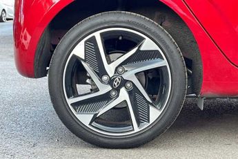 HYUNDAI i10 1.2 Premium Hatchback 5dr Petrol Auto Euro 6 (s/s) (84 ps)