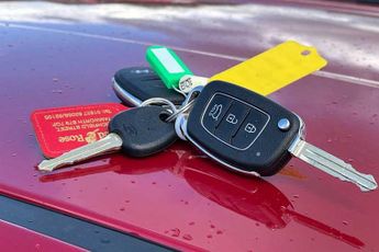 HYUNDAI i10 1.2 Premium Hatchback 5dr Petrol Auto Euro 6 (s/s) (84 ps)