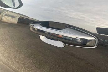 VOLVO XC40 1.5 T3 R-Design SUV 5dr Petrol Auto Euro 6 (s/s) (163 ps)