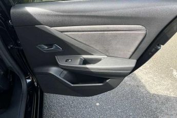 Vauxhall Astra Electric 54 kWh (156 PS) Ultimate 5 Door Electric Hatchback Automatic 