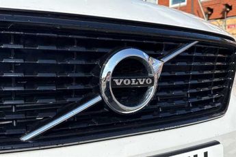 VOLVO XC40 1.5h T5 Twin Engine Recharge 10.7kWh R-Design SUV 5dr Petrol Plu
