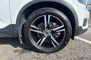VOLVO XC40 1.5h T5 Twin Engine Recharge 10.7kWh R-Design SUV 5dr Petrol Plu
