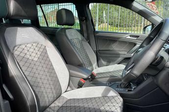 VOLKSWAGEN TIGUAN 1.5 TSI R-Line SUV 5dr Petrol DSG Euro 6 (s/s) (150 ps)