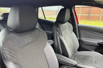 VOLKSWAGEN ID.4 Pure 52kWh Life SUV 5dr Electric Auto (148 ps)