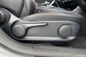 MERCEDES-BENZ A CLASS 2.0 A250 AMG Line (Premium) Hatchback 5dr Petrol 7G-DCT 4MATIC E