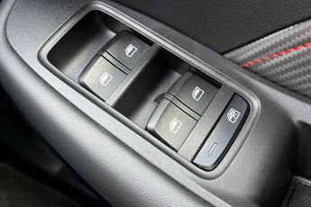 MG ZS 72.6kWh Trophy Long Range SUV 5dr Electric Auto (156 ps)