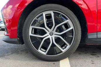 MG MG4 EV 64kWh Trophy Long Range Hatchback 5dr Electric Auto (203 ps)