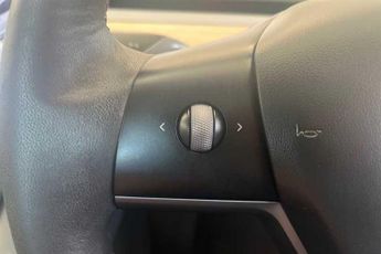 TESLA MODEL 3 Standard Range Plus Saloon 4dr Electric Auto RWD (241 bhp)
