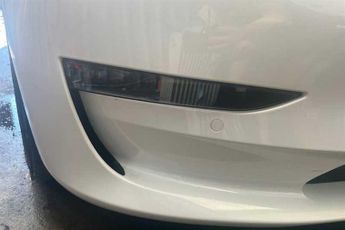 TESLA MODEL 3 Standard Range Plus Saloon 4dr Electric Auto RWD (241 bhp)