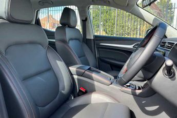 MG ZS 72.6kWh Trophy Long Range SUV 5dr Electric Auto (156 ps)