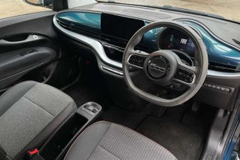 FIAT 500E 42kWh Icon Hatchback 3dr Electric Auto (118 ps)