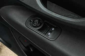 FIAT 500E 42kWh Icon Hatchback 3dr Electric Auto (118 ps)